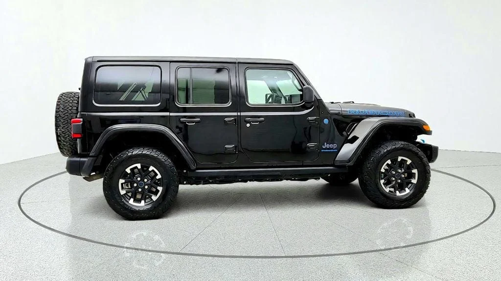 Used 2024 Black Clearcoat Jeep Rubicon X 4x4 image 4
