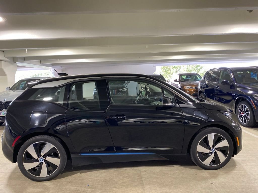 Certified Used 2020 Fluid Black w/BMW i Frozen Blue Accent BMW 120Ah w/Range Extender image 6