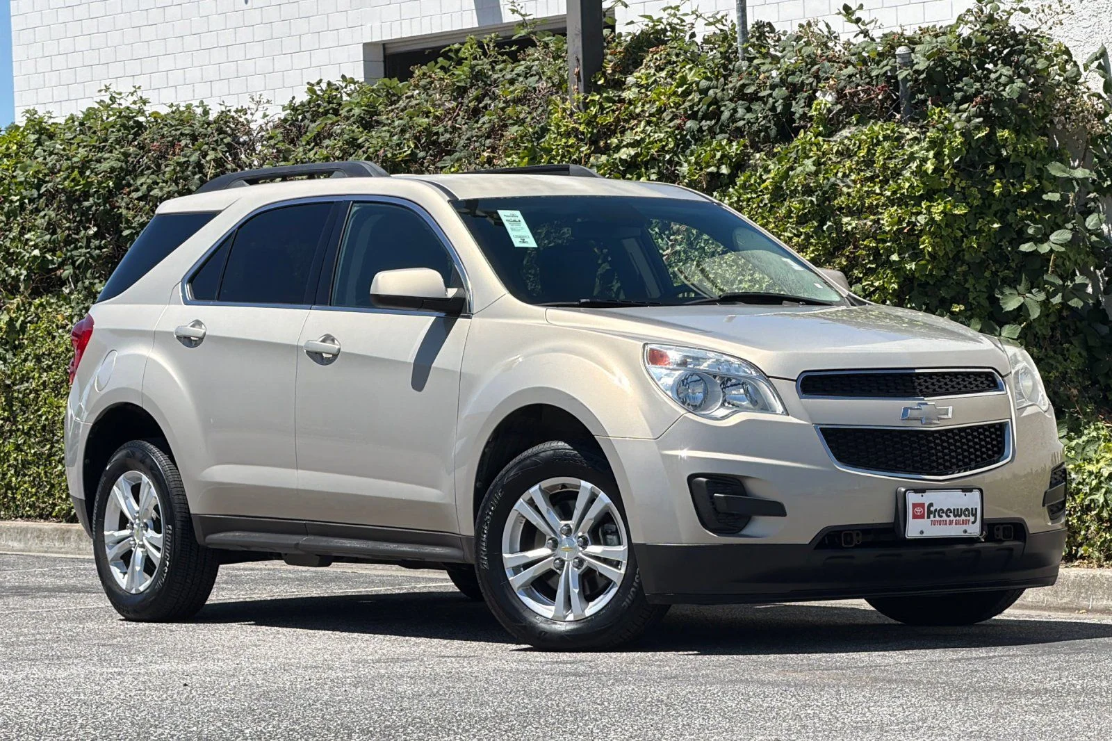 Used 2012 Gold Chevrolet LT image 2