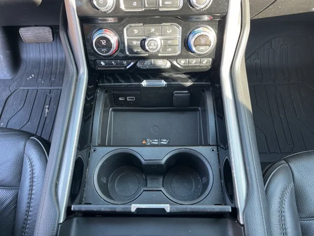 2022 GMC Yukon Denali - Photo 34