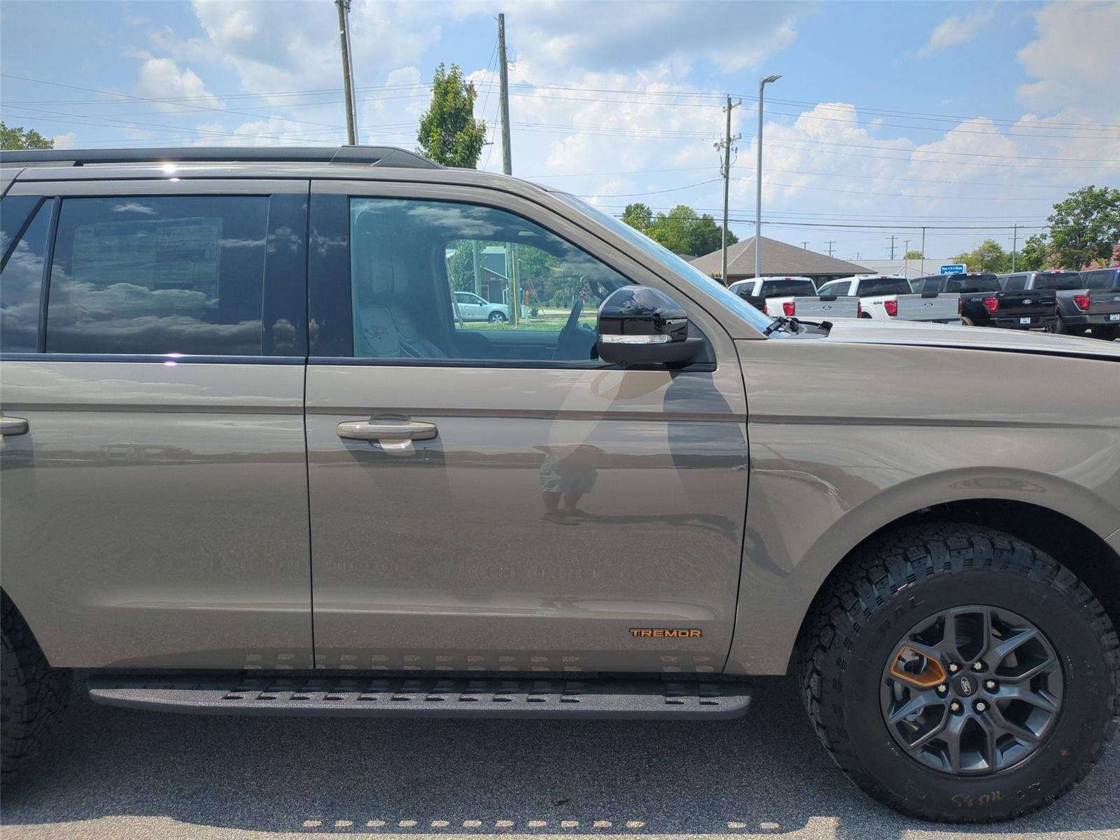 New 2026 Marsh Gray Ford Tremor® image 40