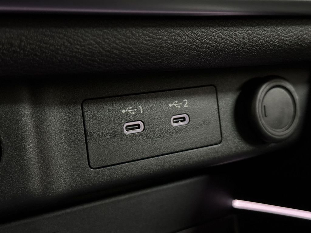 Certified Used 2025 Gun Metallic Nissan Platinum image 33