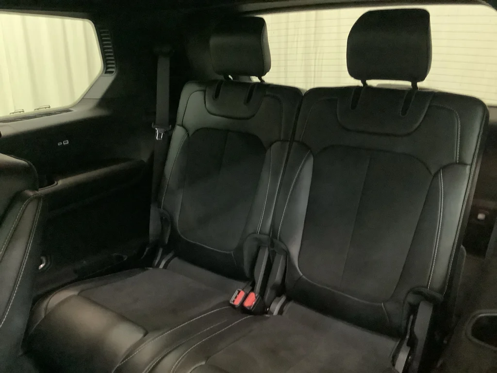 Certified Used 2023 Velvet Red Pearlcoat Jeep Altitude image 24