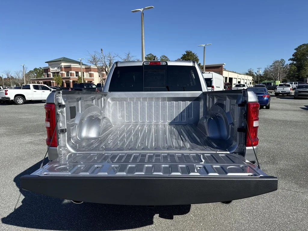 New 2026 Billet Silver Metallic Clear-Coat Exterior Paint RAM Big Horn/Lone Star image 30
