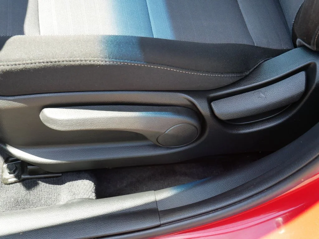 Certified Used 2018 Red Kia S image 15