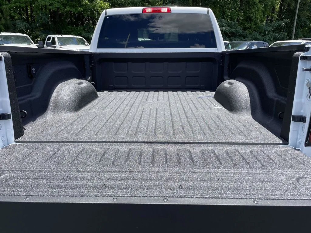 New 2026 Bright White Clear-Coat Exterior Paint RAM Tradesman image 40