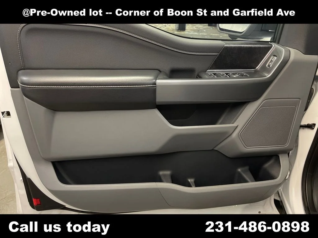 Used 2021 White Ford XLT image 15