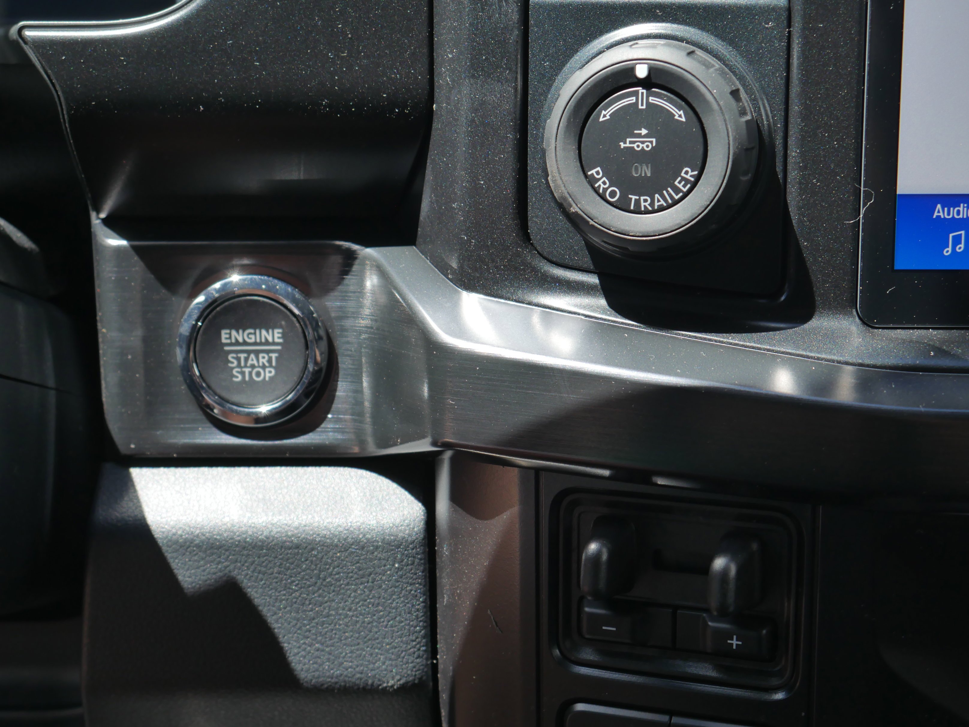 New 2026 Carbonized Gray Metallic Ford F-350® Lariat® image 9