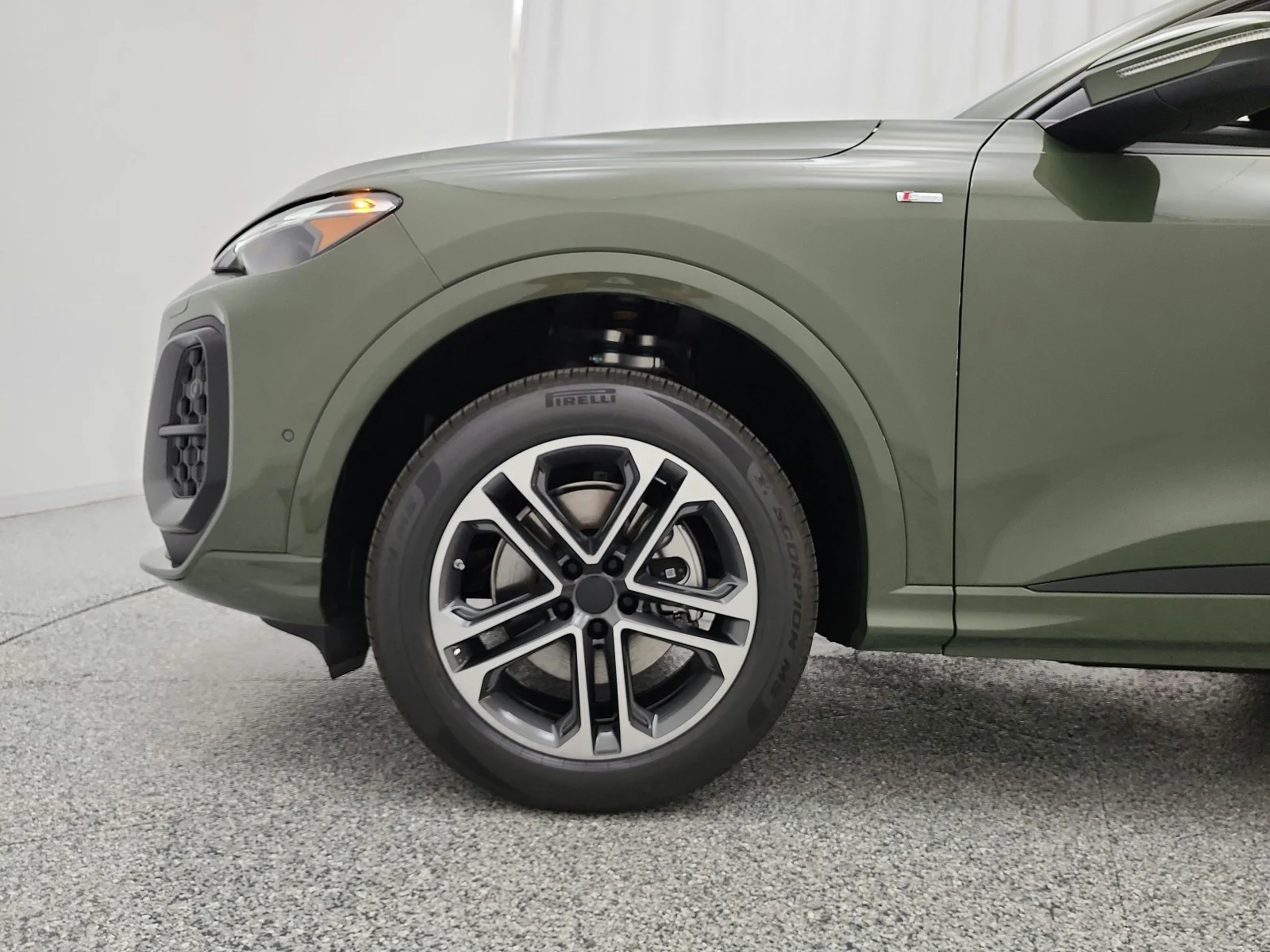 New 2026 District Green Metallic Audi Premium 2.0 TFSI quattro image 13