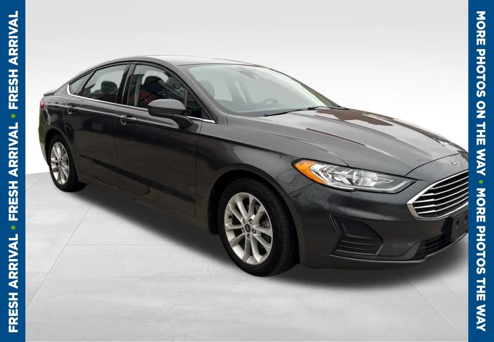Used 2020 Gray Ford SE image 1