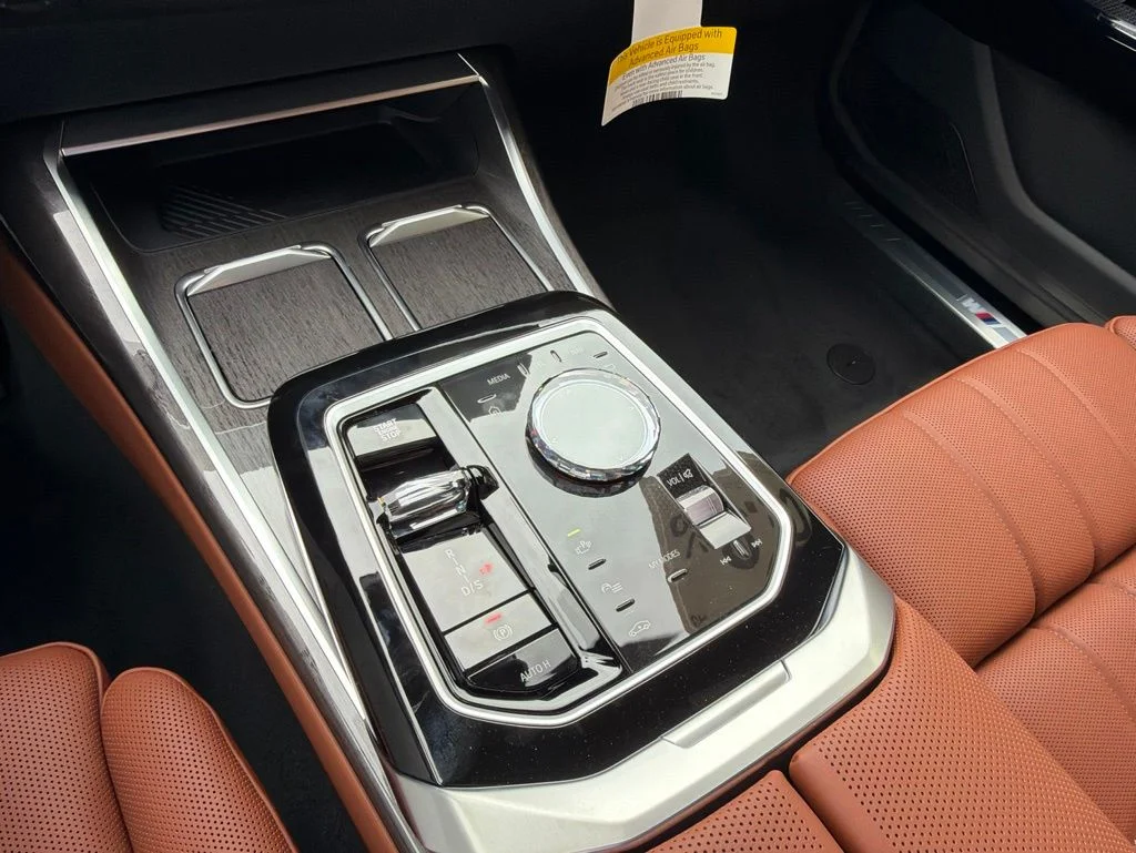 New 2026 Black Sapphire Metallic BMW 760i xDrive image 21