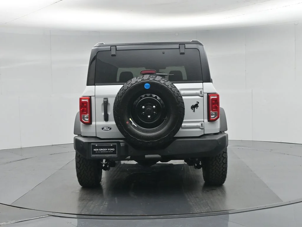 New 2026 Avalanche Gray Ford Big Bend image 22