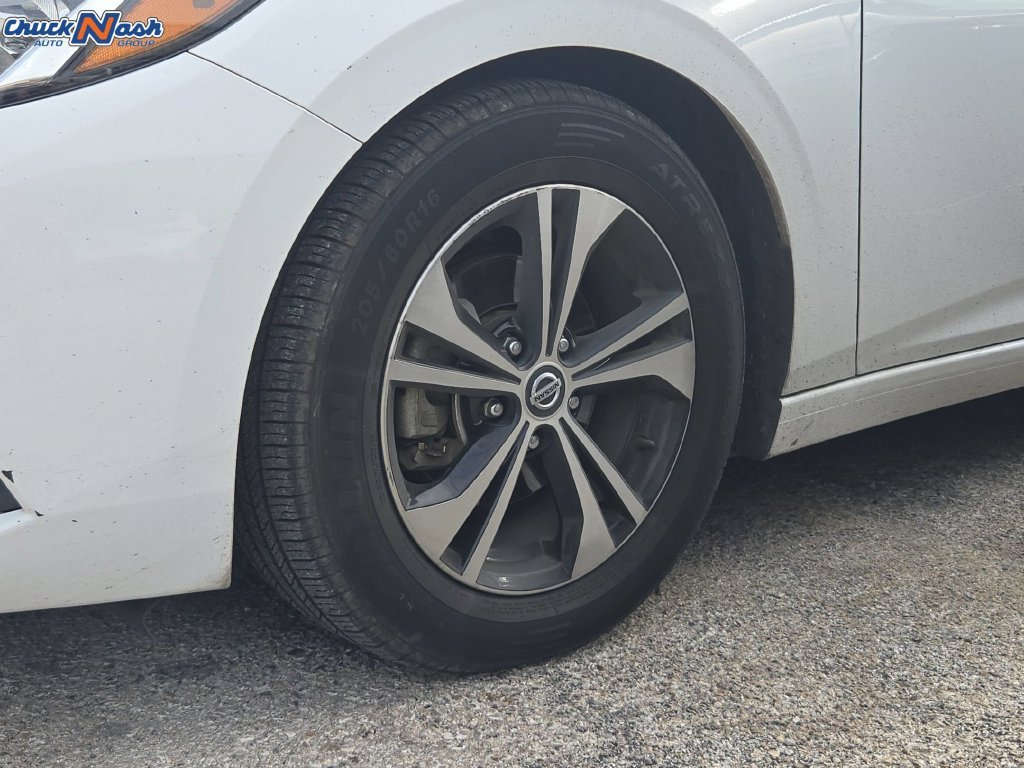 Used 2022 White Nissan SV Xtronic CVT image 10