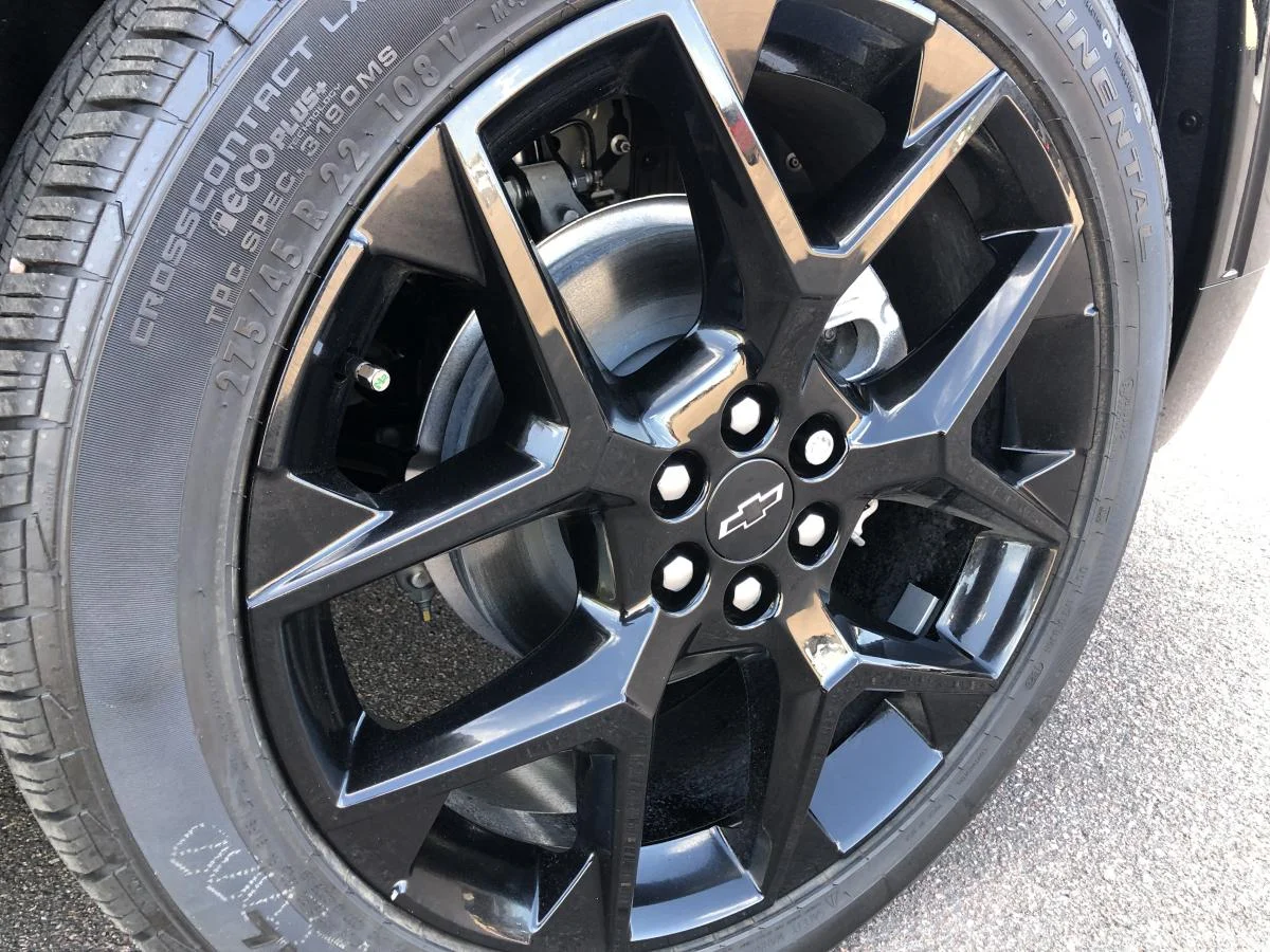 New 2026 Black Chevrolet Awd 4dr Rs image 10