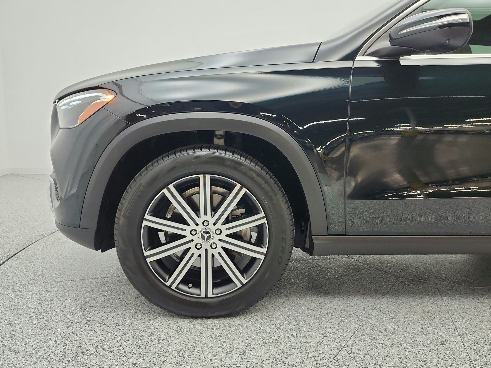 Certified Used 2024 Emerald Green Metallic Mercedes-Benz GLE 350 image 22