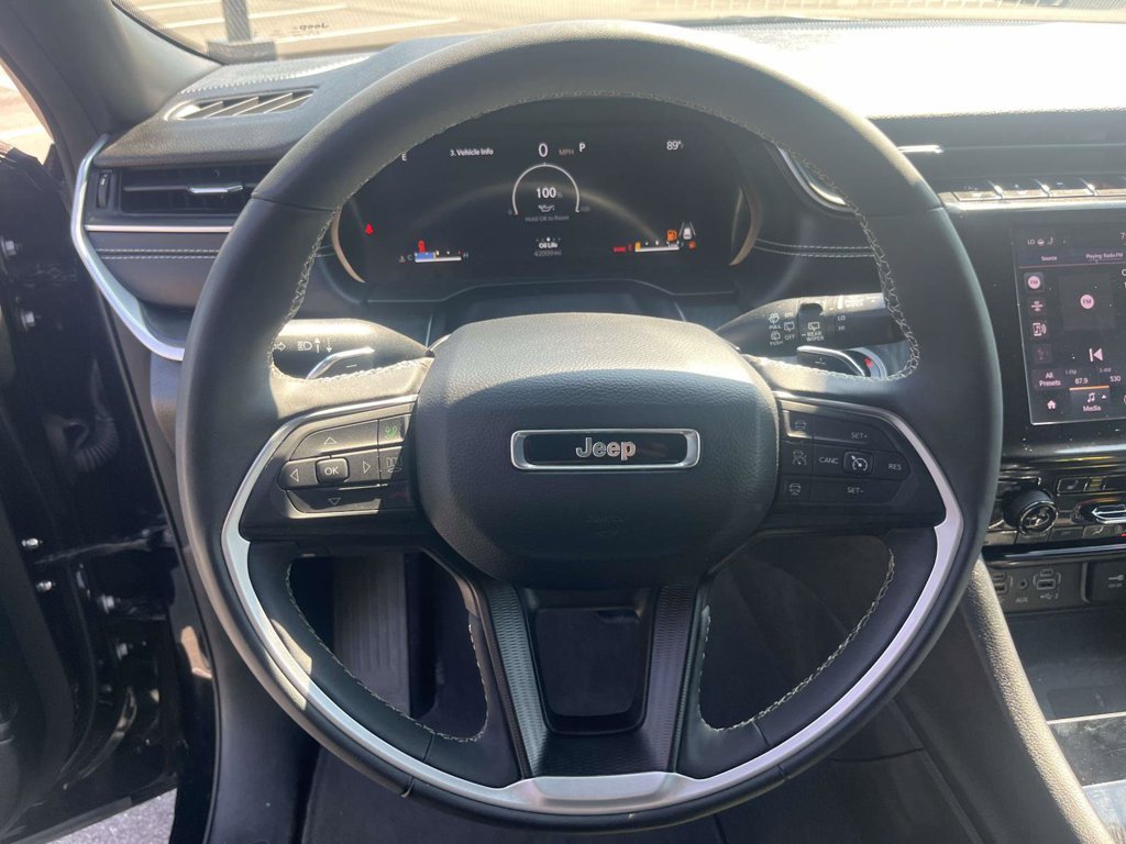 Used 2025 Black Jeep Altitude image 18