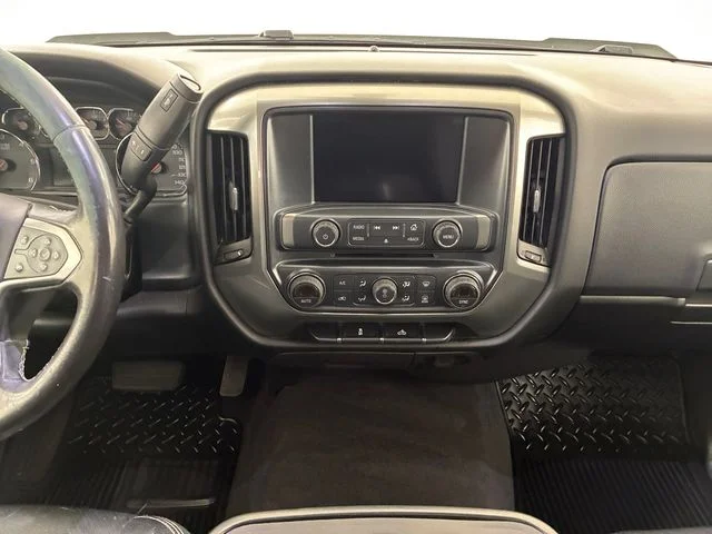 Used 2018 White Chevrolet LT image 21