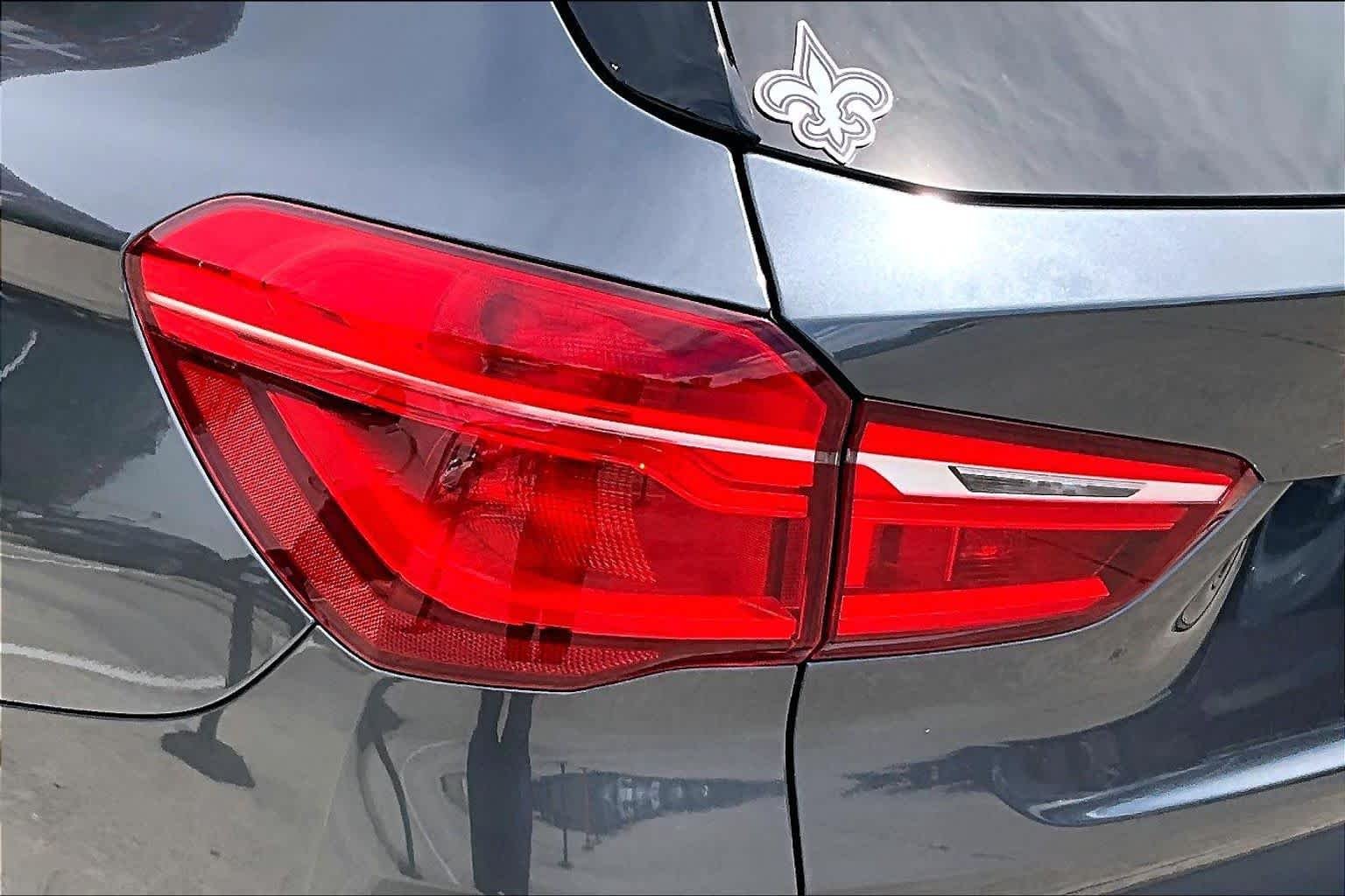 Used 2020 Mineral Gray Metallic BMW sDrive28i image 26