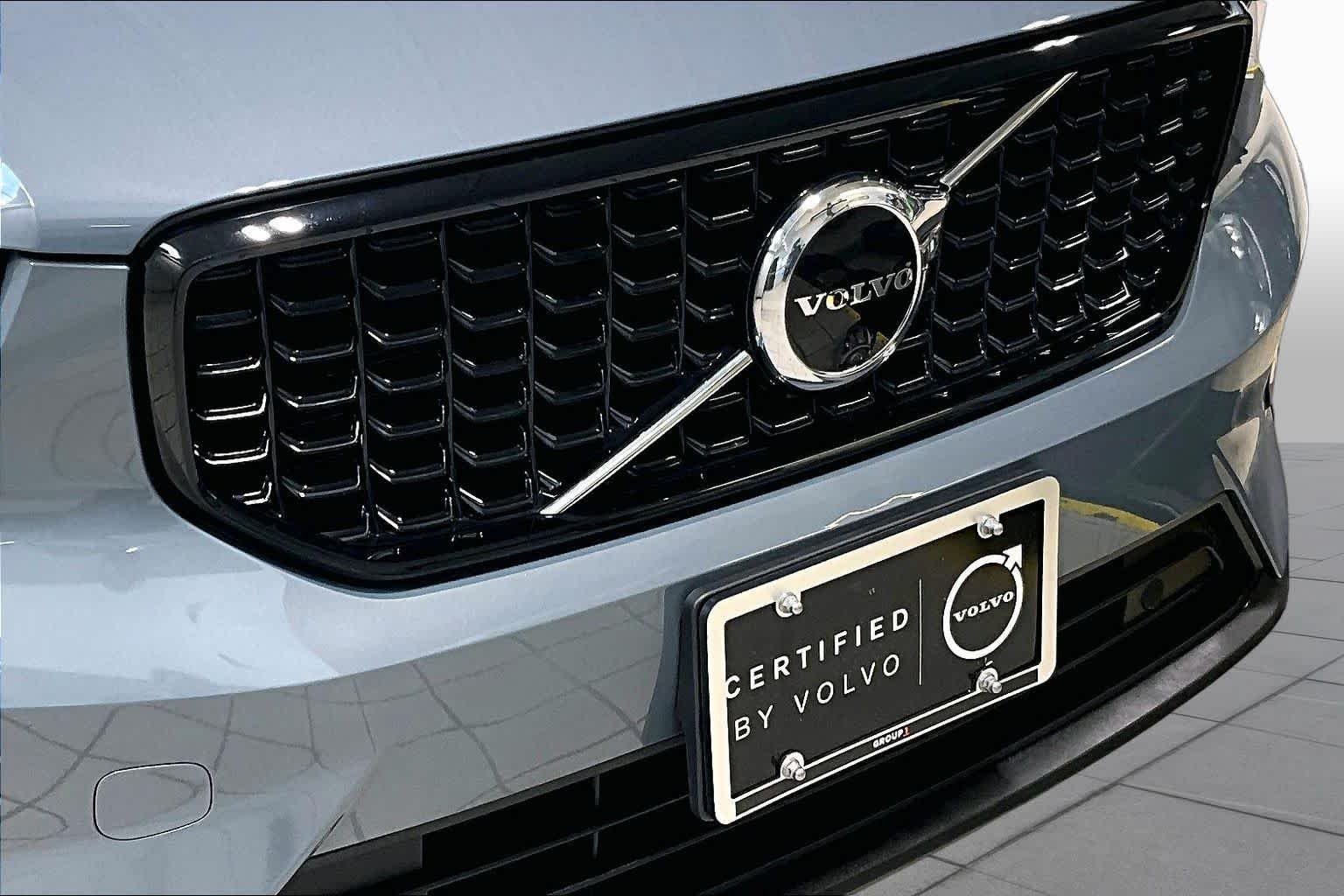 Used 2023 Thunder Grey Metallic Volvo Ultimate Dark Theme image 30