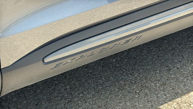 Used 2023 Gray Ford XLT image 6