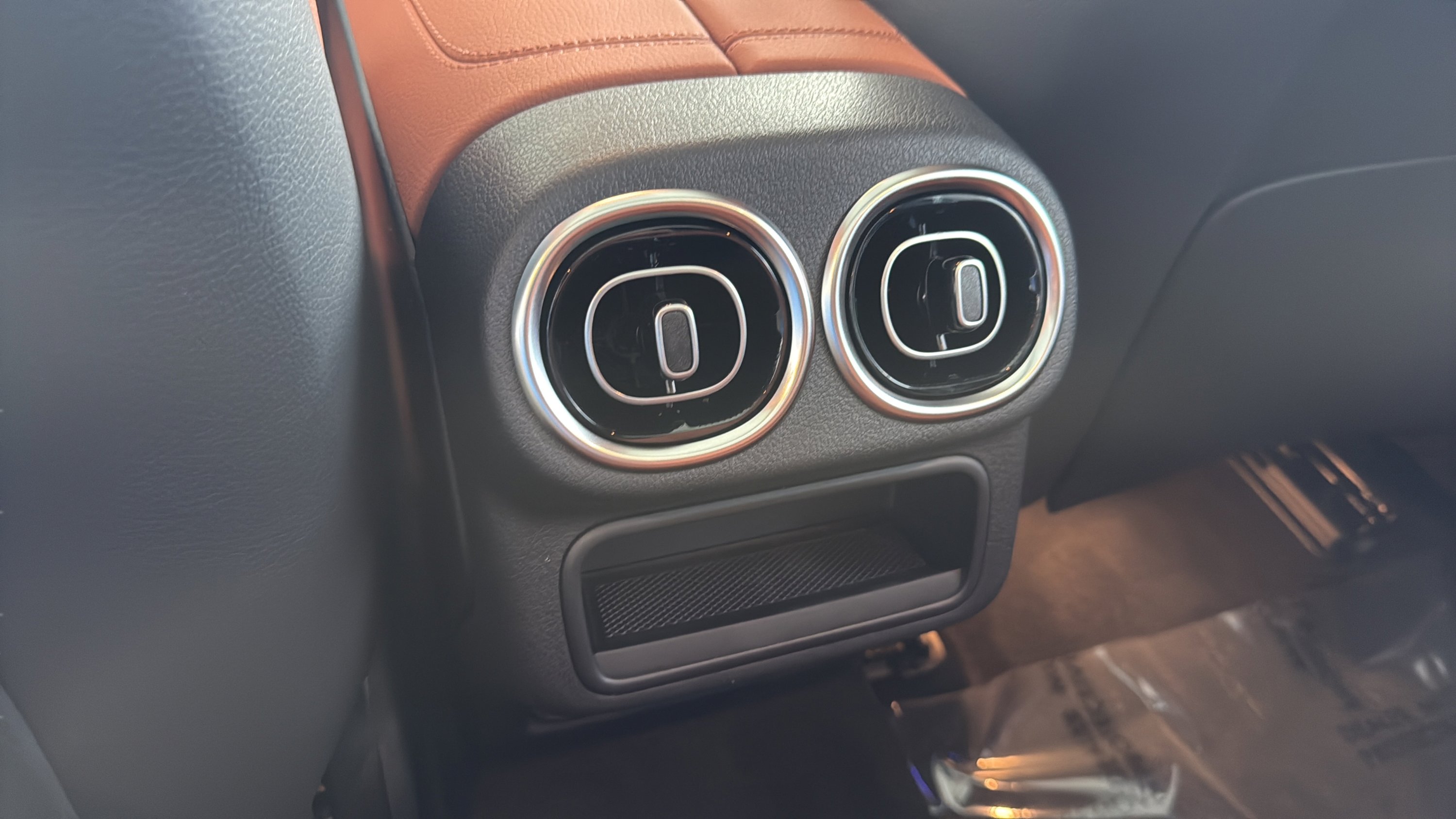 New 2026 Polar White Mercedes-Benz GLC 300 image 22
