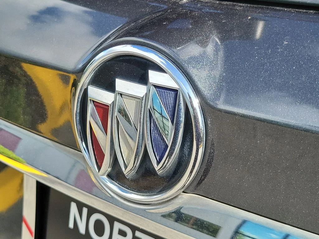 Used 2018 Gray Buick Preferred image 13