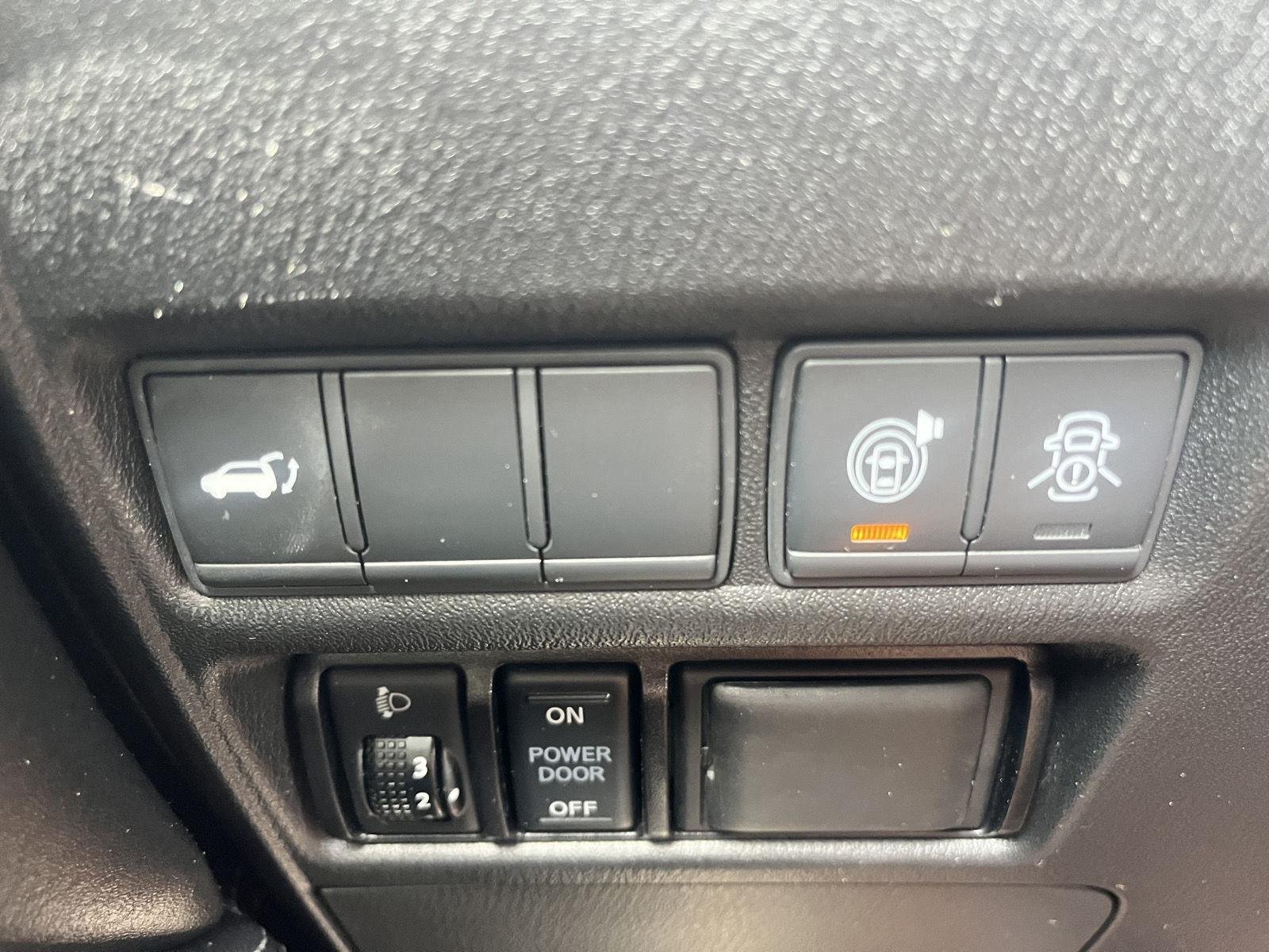 Used 2019 Super Black Nissan SL image 26