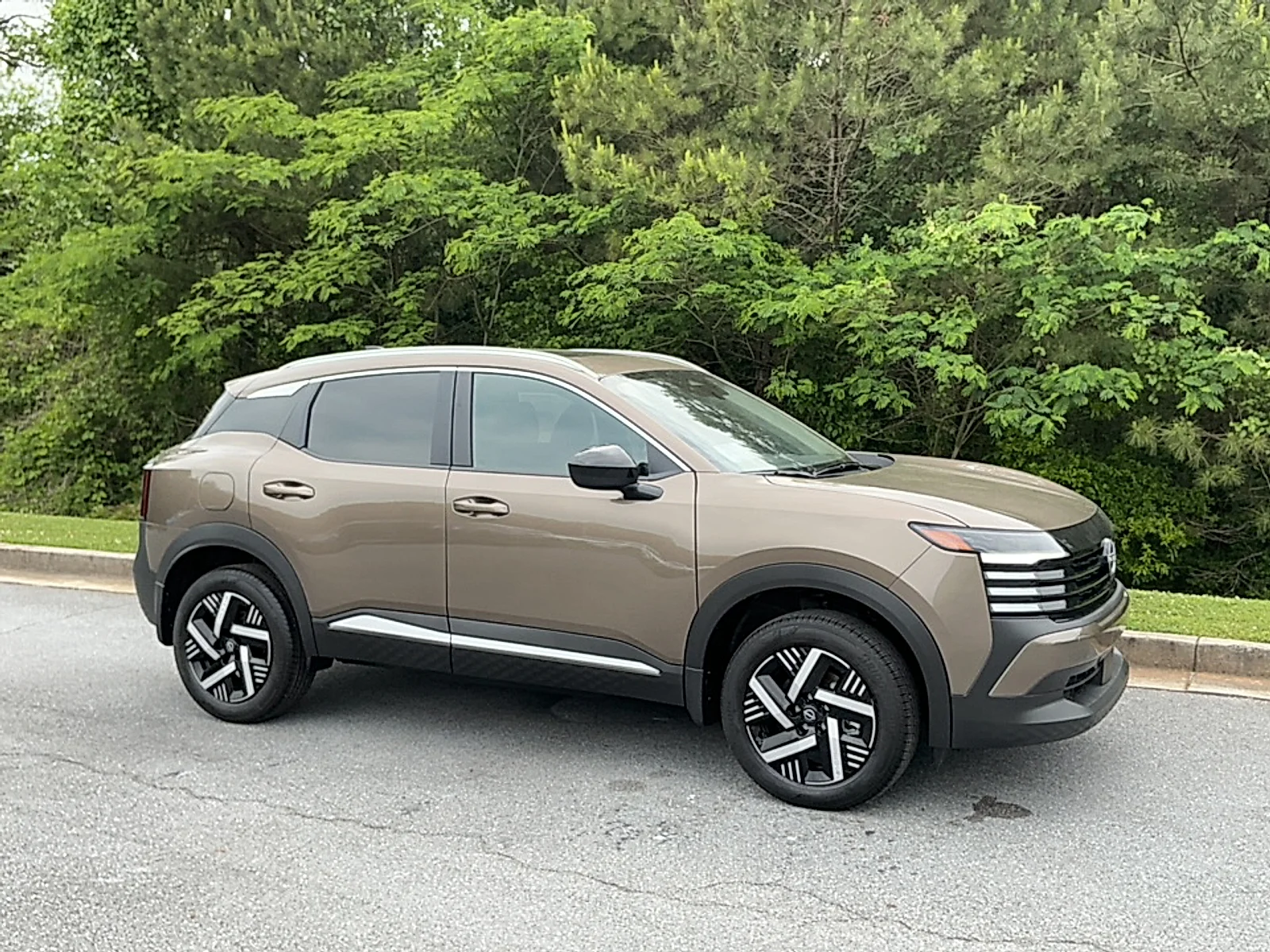 2026 Nissan KICKS