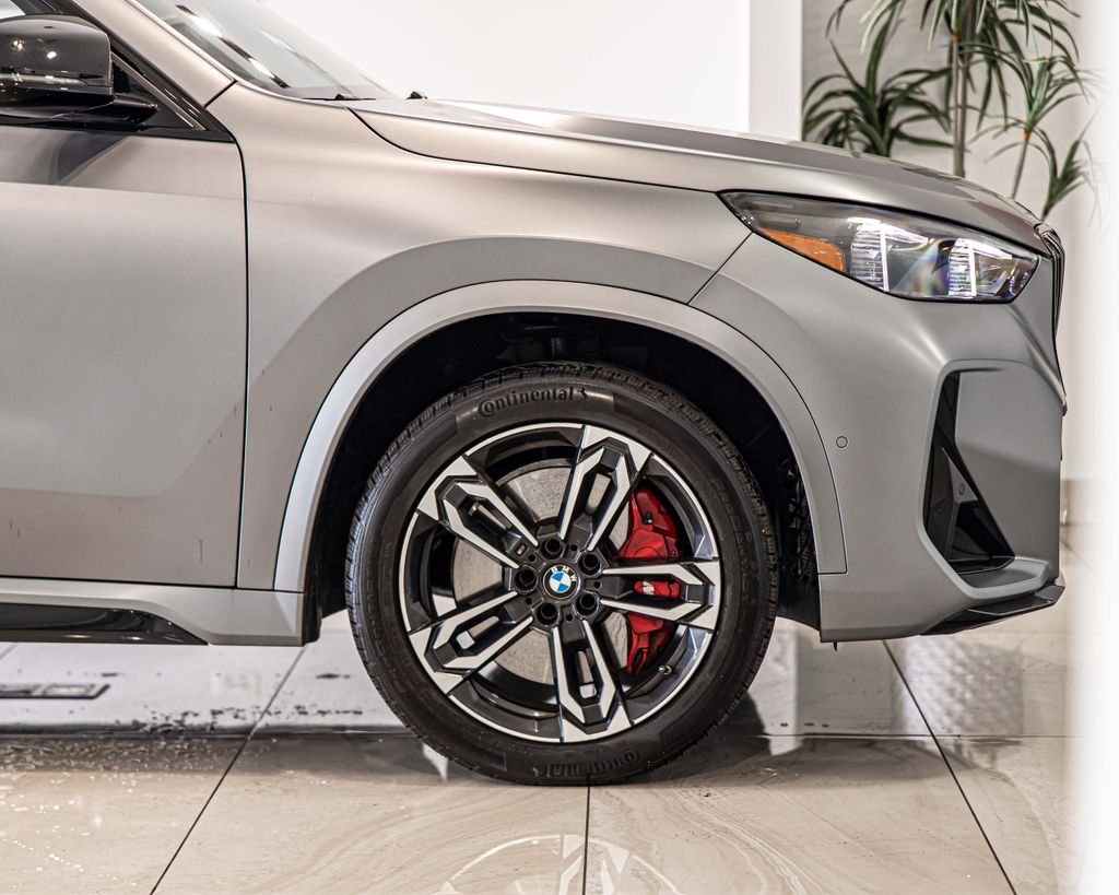 Used 2026 Gray BMW M35i image 10