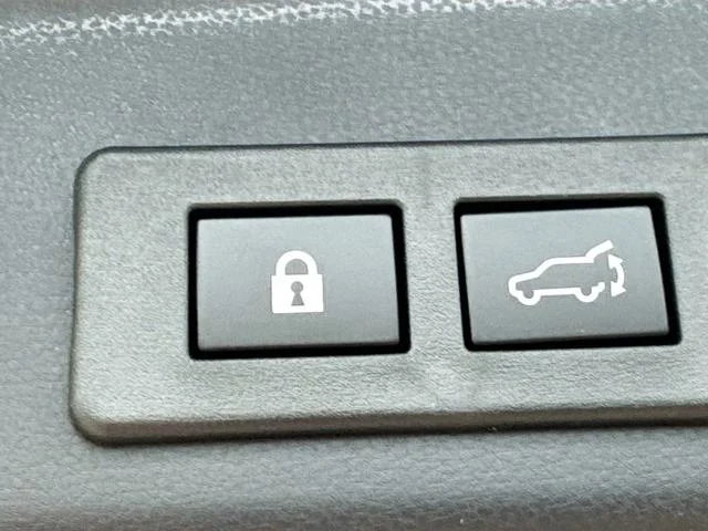 New 2026 SAPPHIRE BLUE PEARL Subaru Limited 7-Passenger image 34