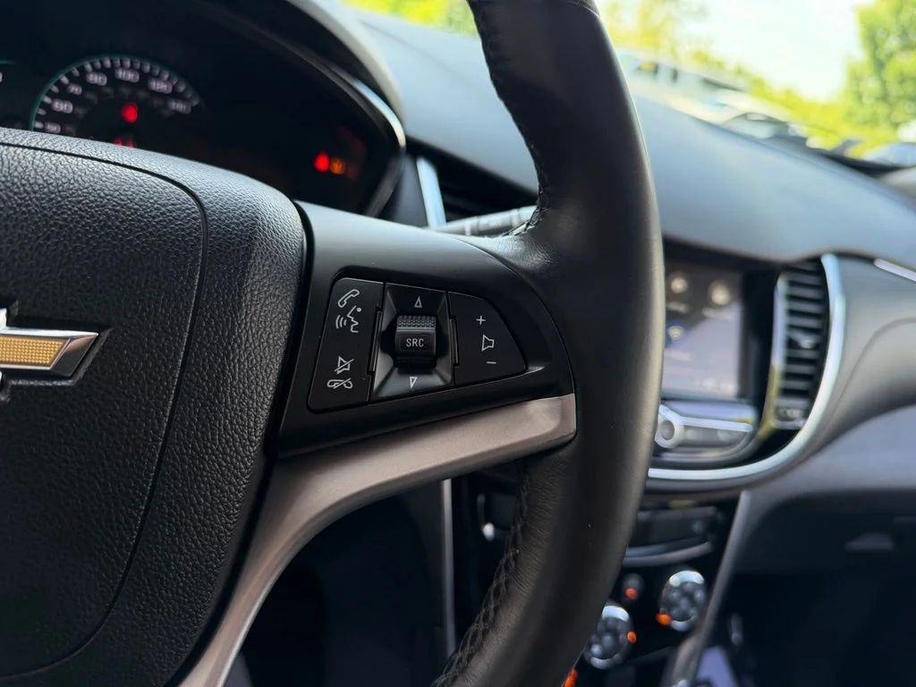 Used 2018 Black Chevrolet Premier image 14