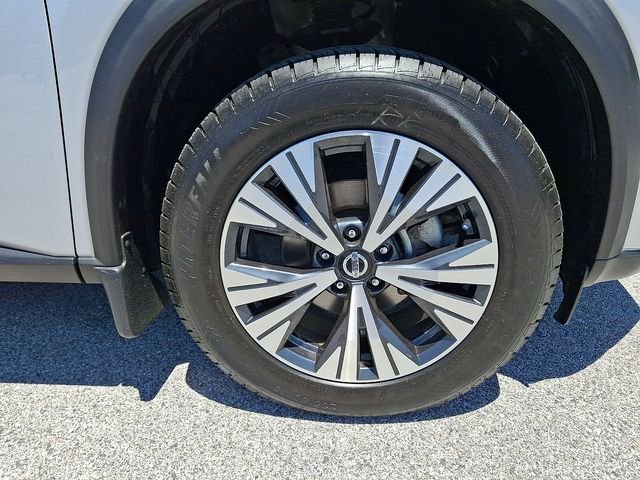 Used 2021 Silver Nissan SV image 10