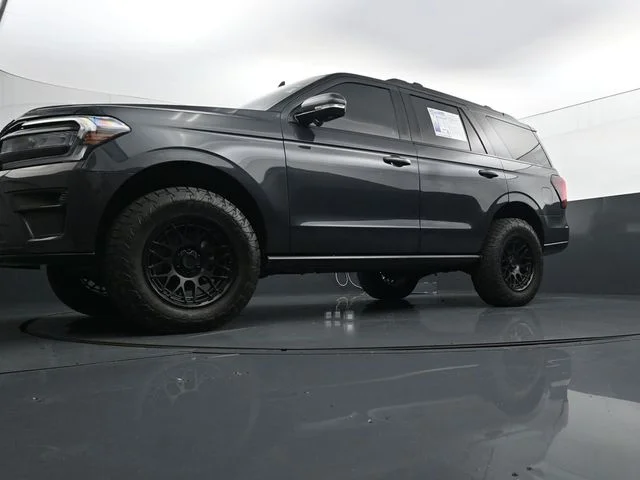 Used 2024 Gray Ford Limited image 30