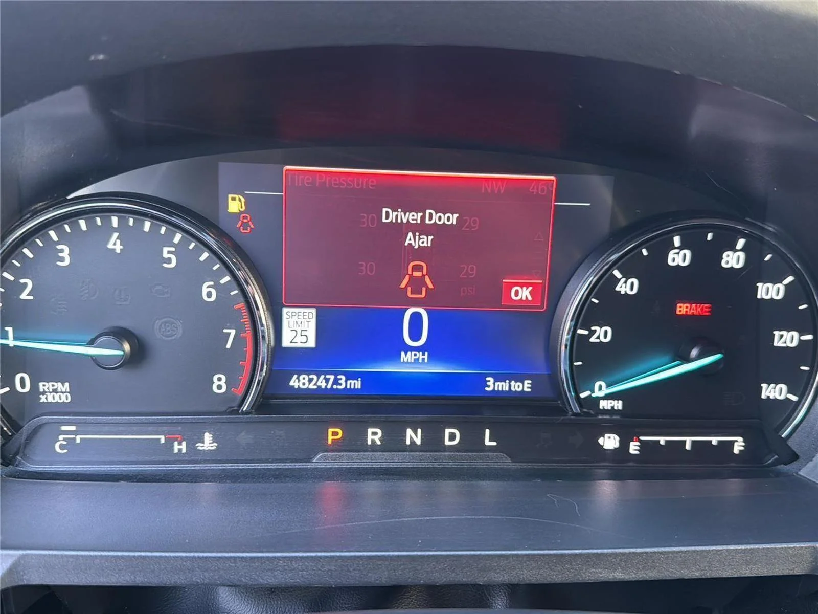 2023 Ford Explorer Limited - Photo 18
