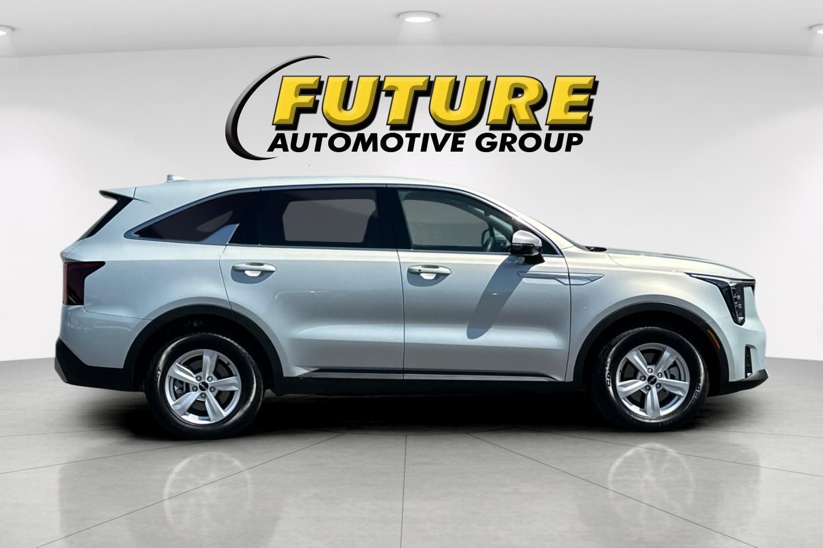 Used 2026 White Kia LX image 3