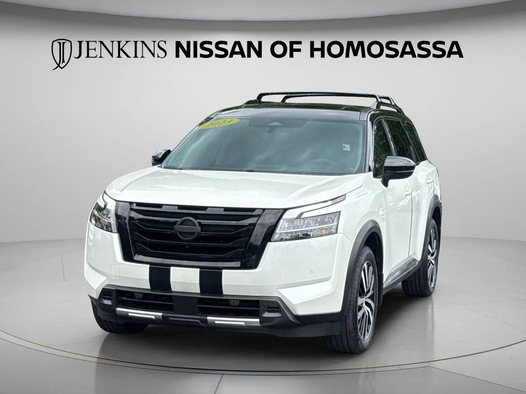 Used 2023 White Nissan Platinum image 15