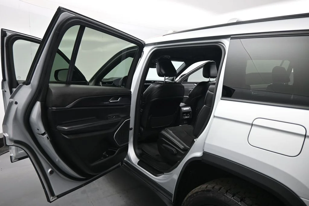 Certified Used 2021 Silver Jeep Altitude image 16