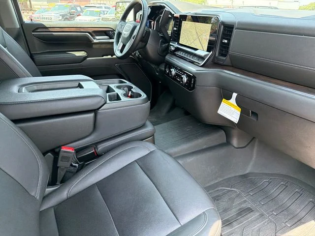 Used 2024 Silver GMC SLT image 24