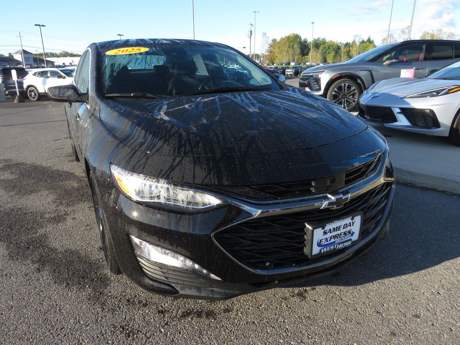 Used 2025 Mosaic Black Metallic Chevrolet LT image 3