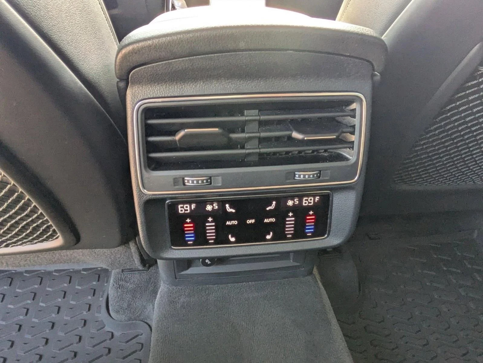 Used 2019 Silver Audi Premium Plus image 18