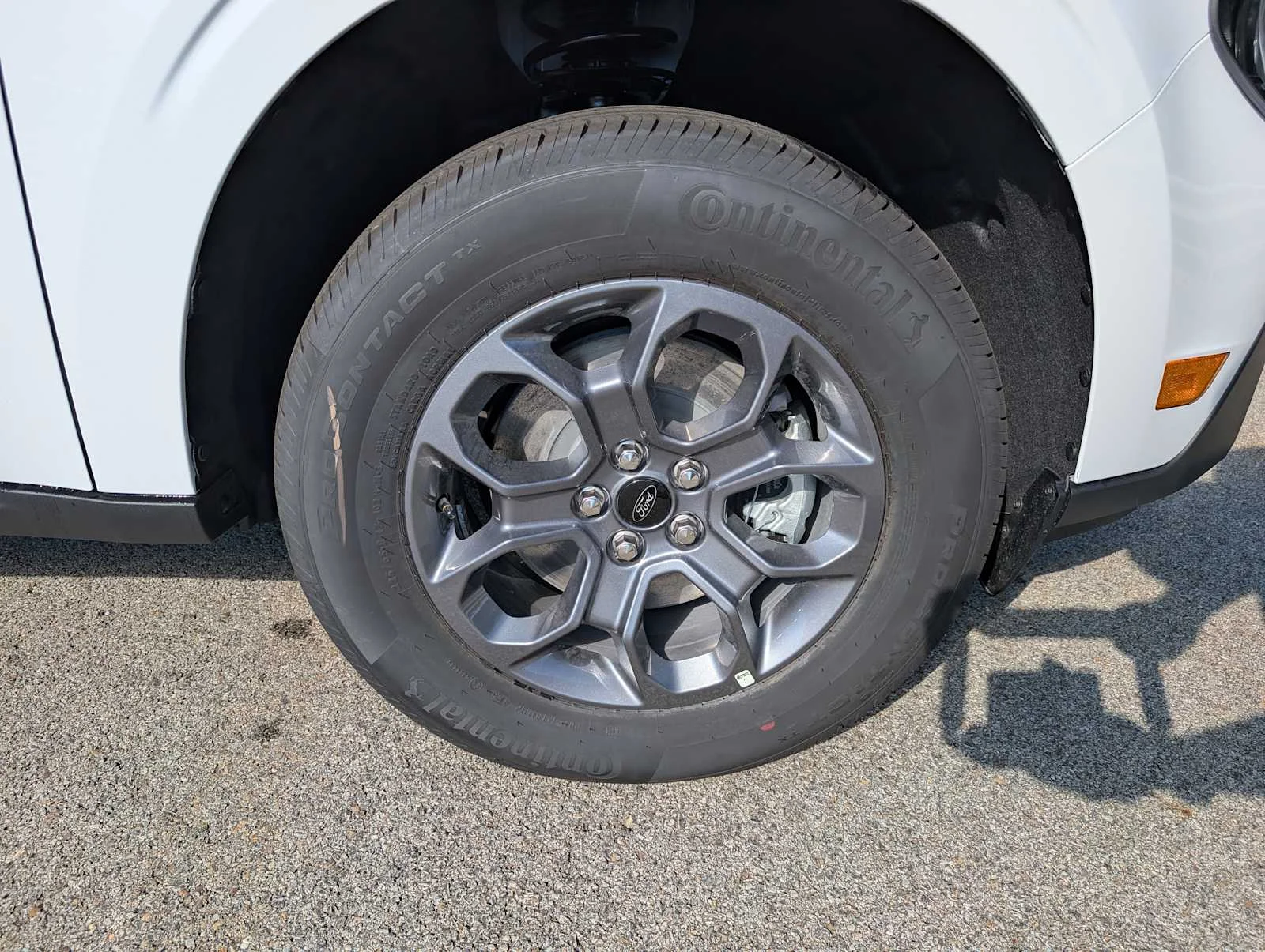 New 2026 Oxford White Ford XLT image 3