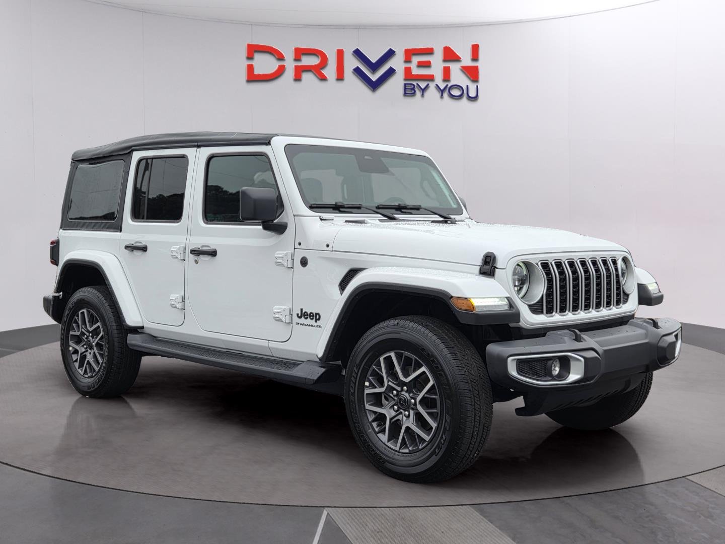 Used 2026 Bright White Clearcoat Jeep Sahara image 6