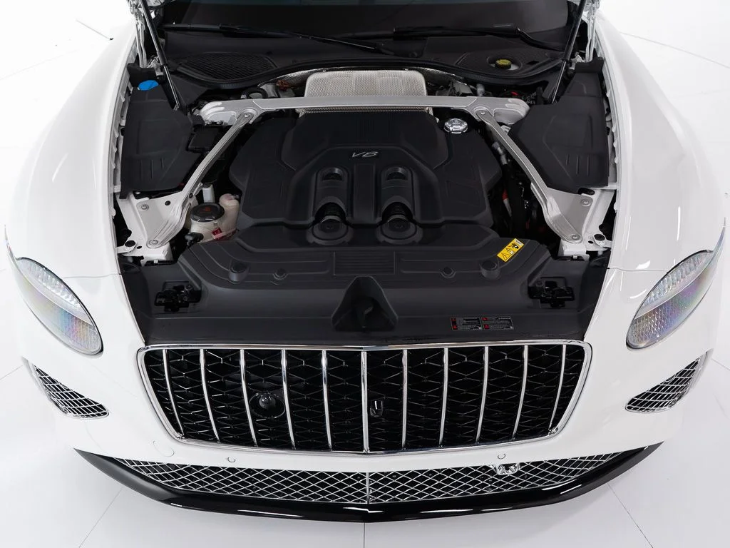 New 2026 Glacier White Bentley Azure image 40