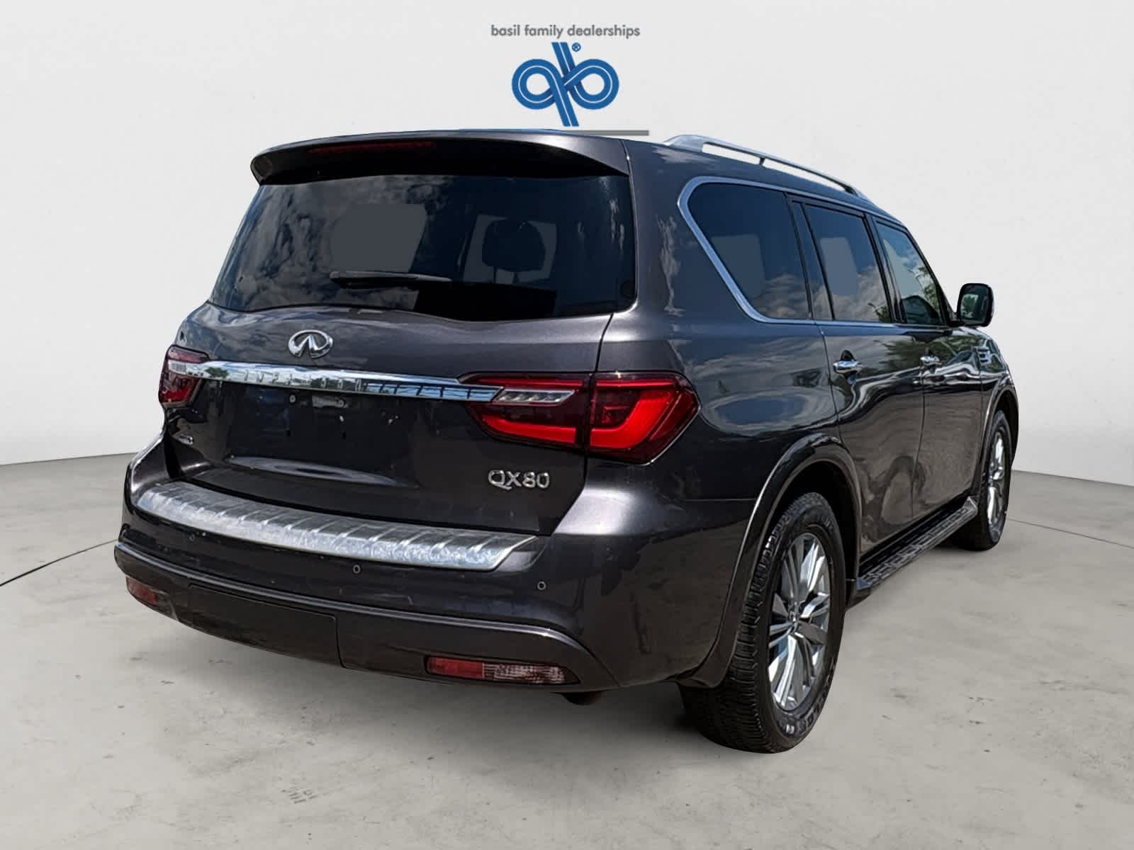 Used 2024 Anthracite Gray INFINITI LUXE image 6