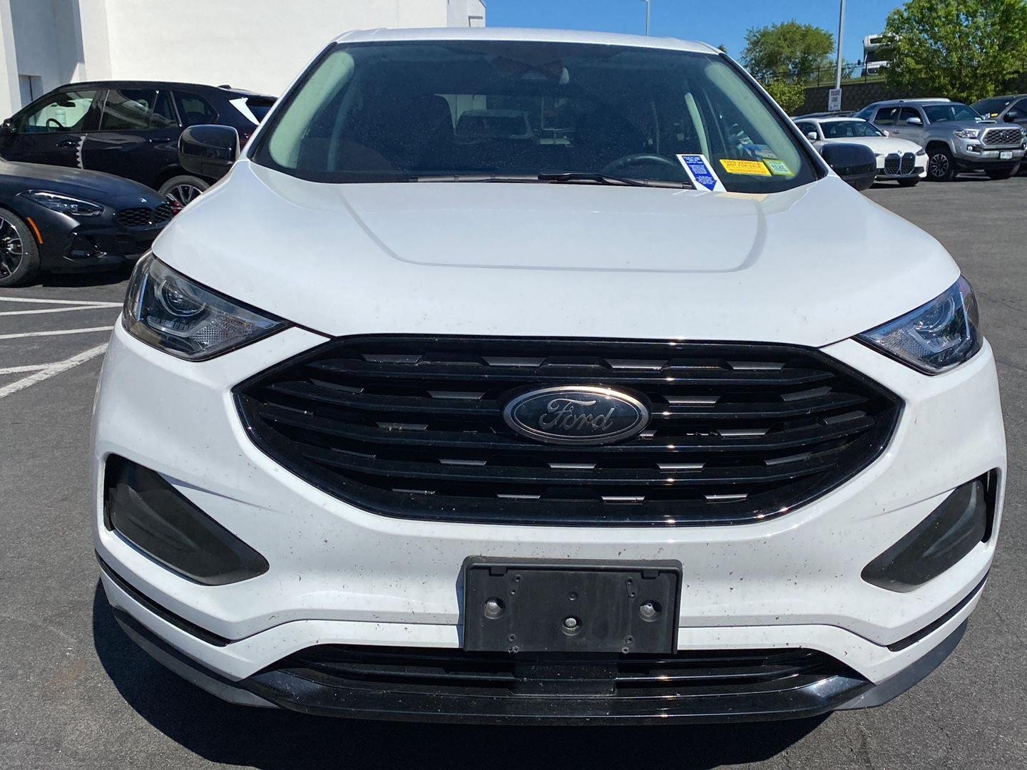 Used 2023 Oxford White Ford SE image 5