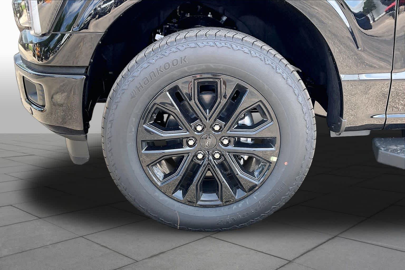 New 2026 Agate Black Metallic Ford Lariat® image 11