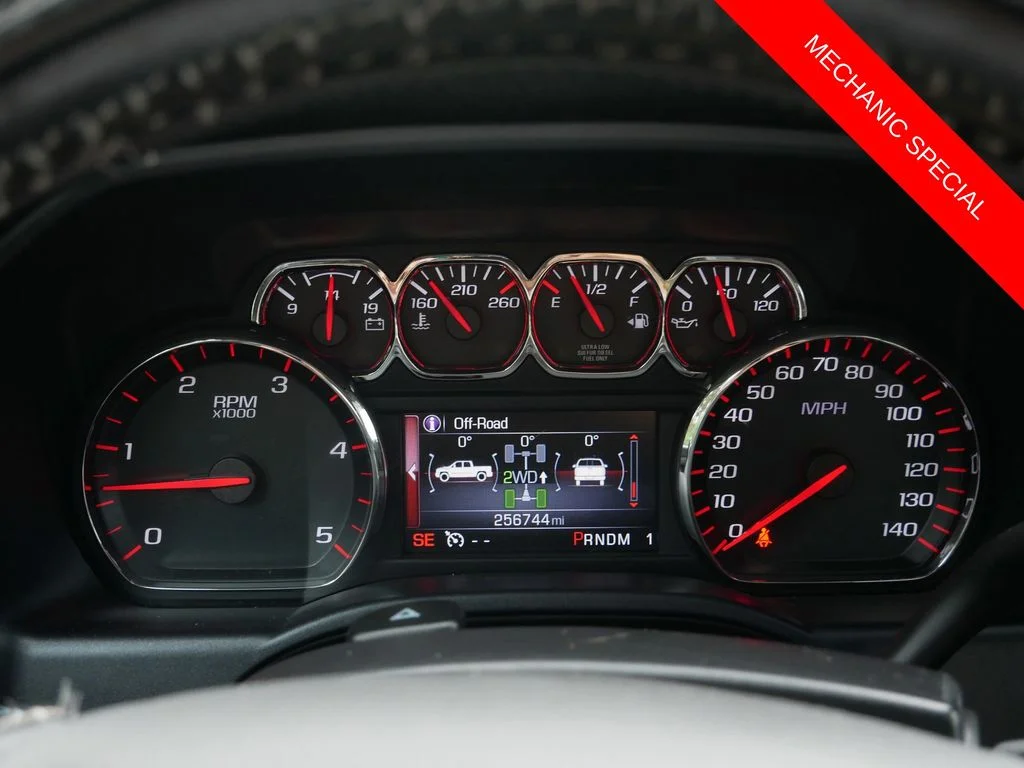 Used 2016 White GMC SLE image 19