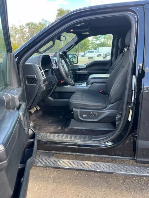 Used 2016 Black Ford XLT image 9