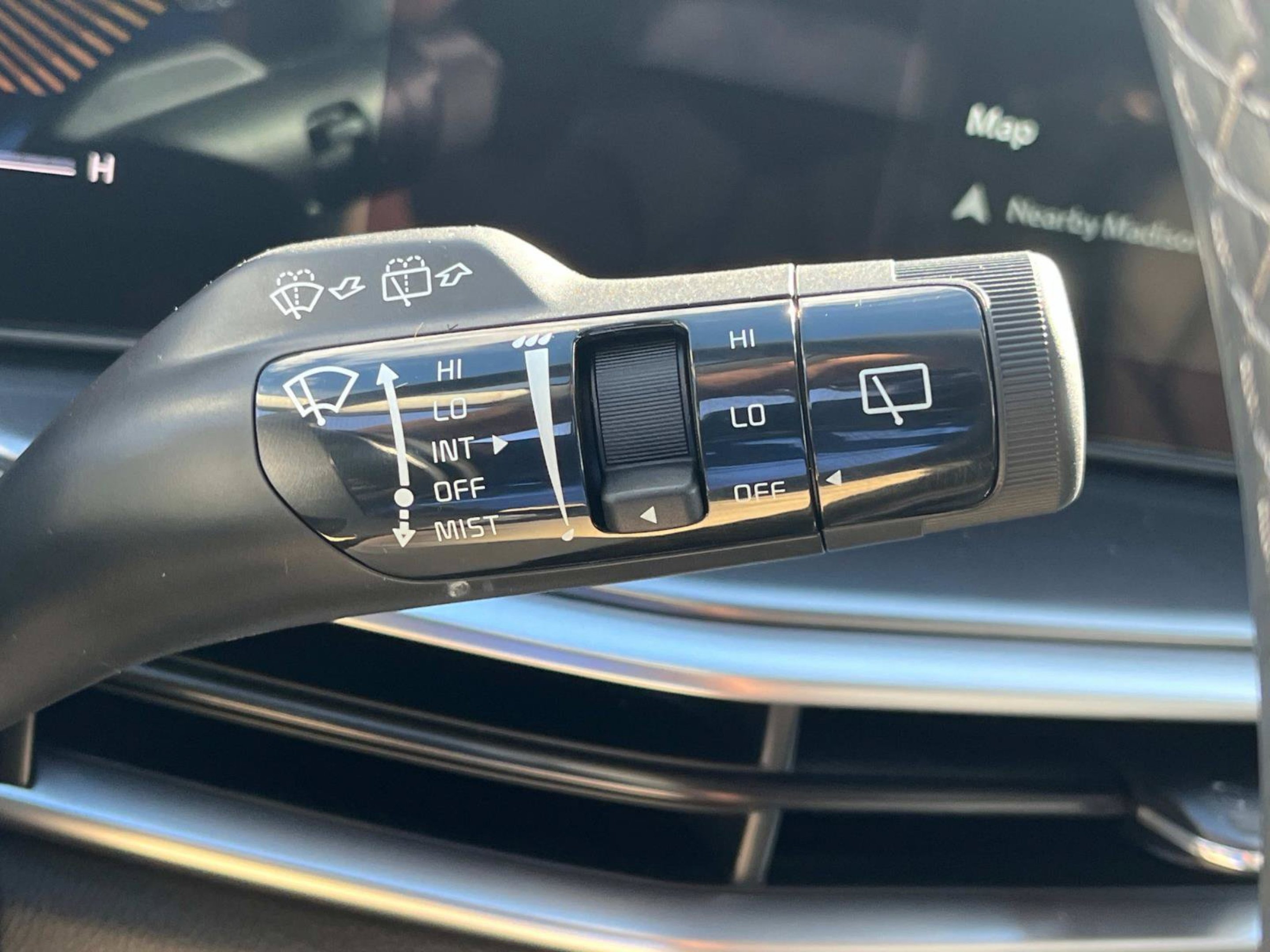 2025 Kia Sorento S - Photo 31
