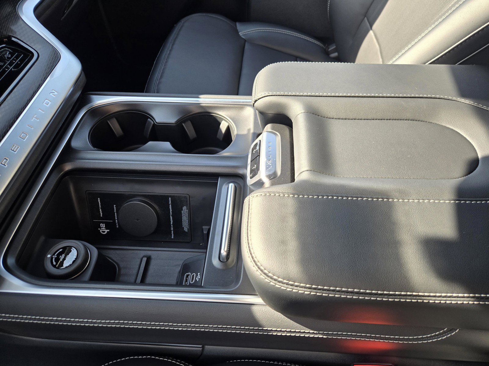 New 2027 Dark Matter Gray Metallic Ford MAX Platinum image 12
